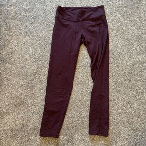 Aerie maroon heather leggings with lace detail at ankle